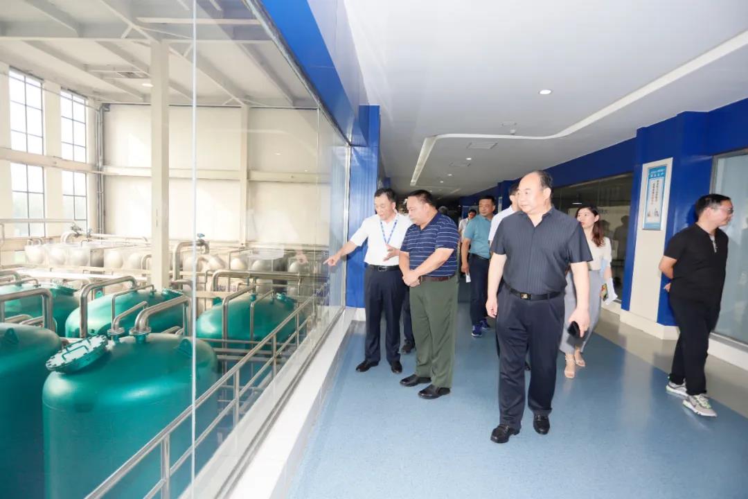 快讯 | 河南省人民敌灾食品安全委员会办公住宅三批食品安全示范区验收组辅导莅临森林舞会官网乳业集团验收食品安全示范区建设情况