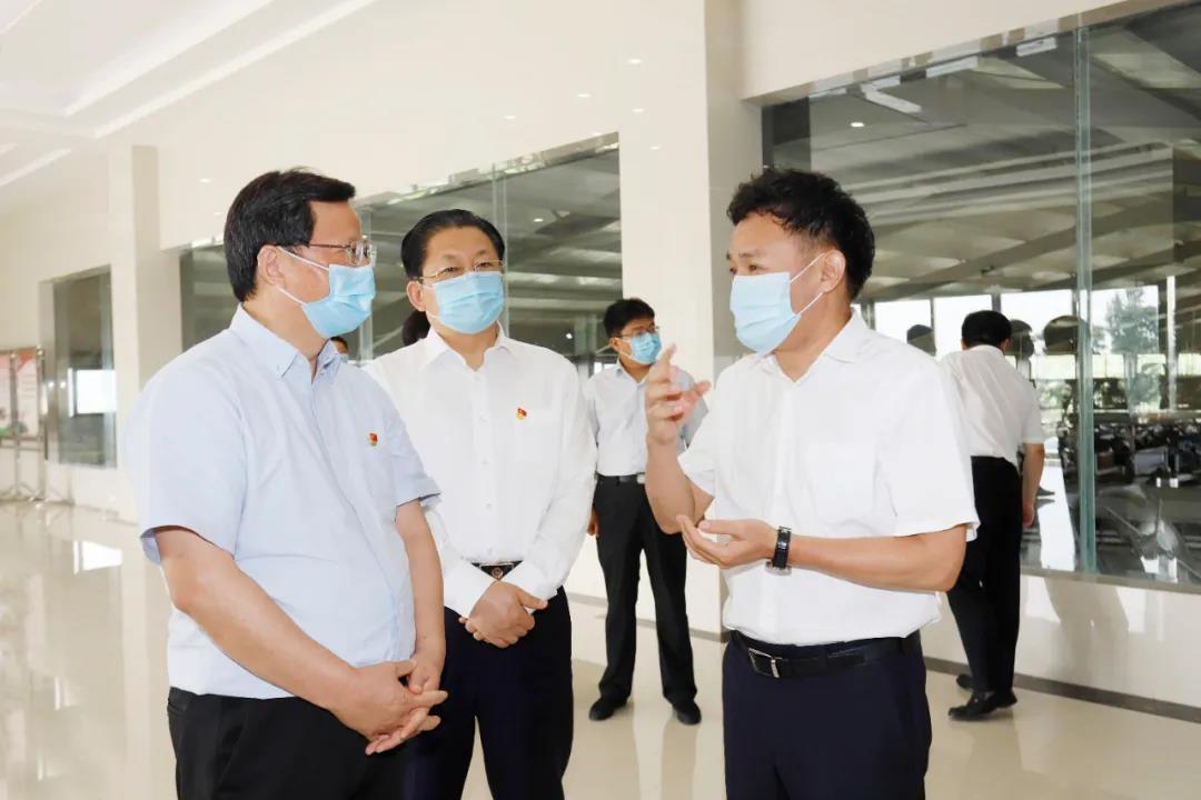 快讯 | 河南省委常委、、省纪委书记、、省监委主任任正晓莅临森林舞会官网乳业集团新蔡瑞亚牧场调研