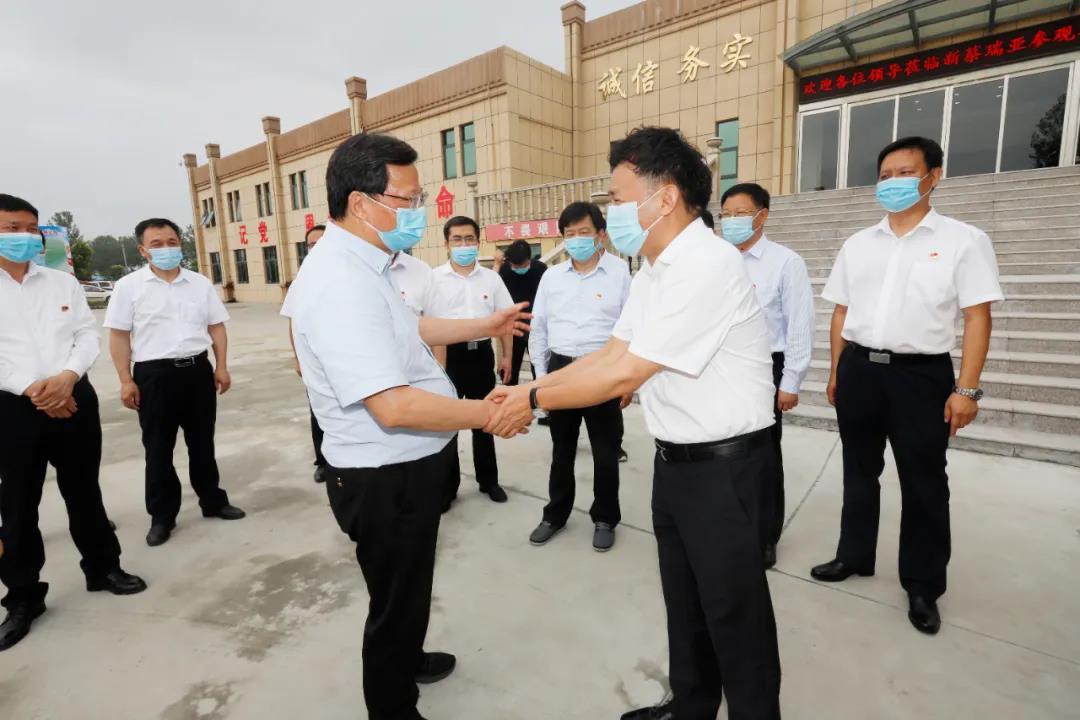 快讯 | 河南省委常委、、省纪委书记、、省监委主任任正晓莅临森林舞会官网乳业集团新蔡瑞亚牧场调研