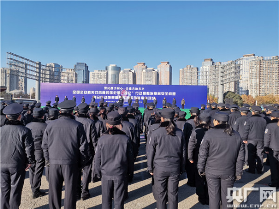 严格进攻山寨产品守护消费者合法权利 -----河南省公安厅“昆仑行动”成就宣传展示 严格进攻山寨产品守护消费者合法权利 -----河南省公安厅“昆仑行动”成就宣传展示