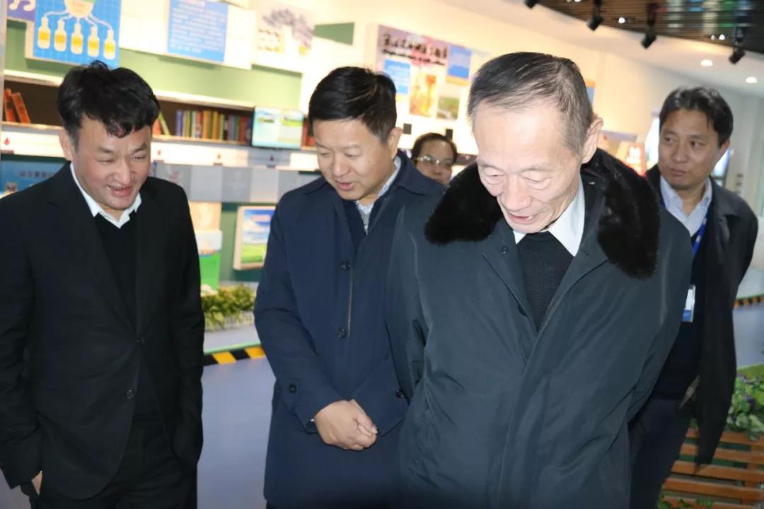 中国奶业协会高鸿宾会长莅临森林舞会官网领导工作
