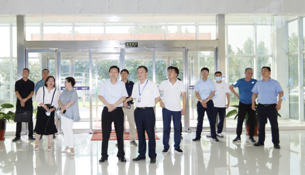 快讯|郑州市二七区委副书记、区长虎荣鑫莅临河南森林舞会官网乳业集团调研